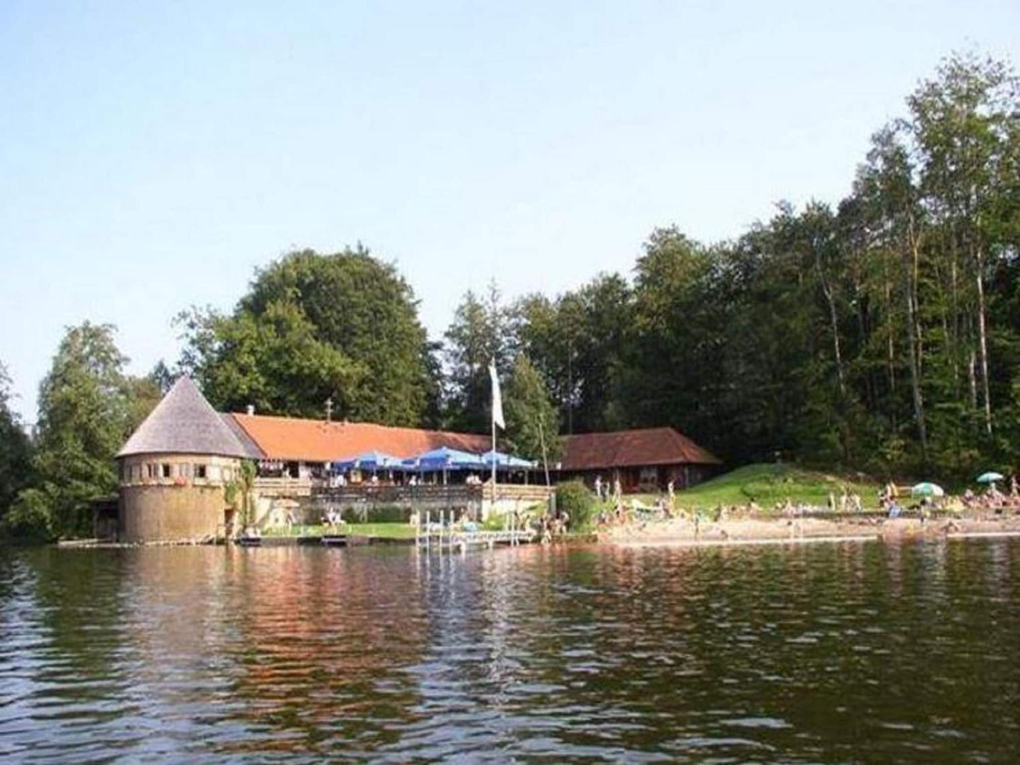 Eco Friendly Chalet Near The Lake In Asten Tittmoning Exterior photo
