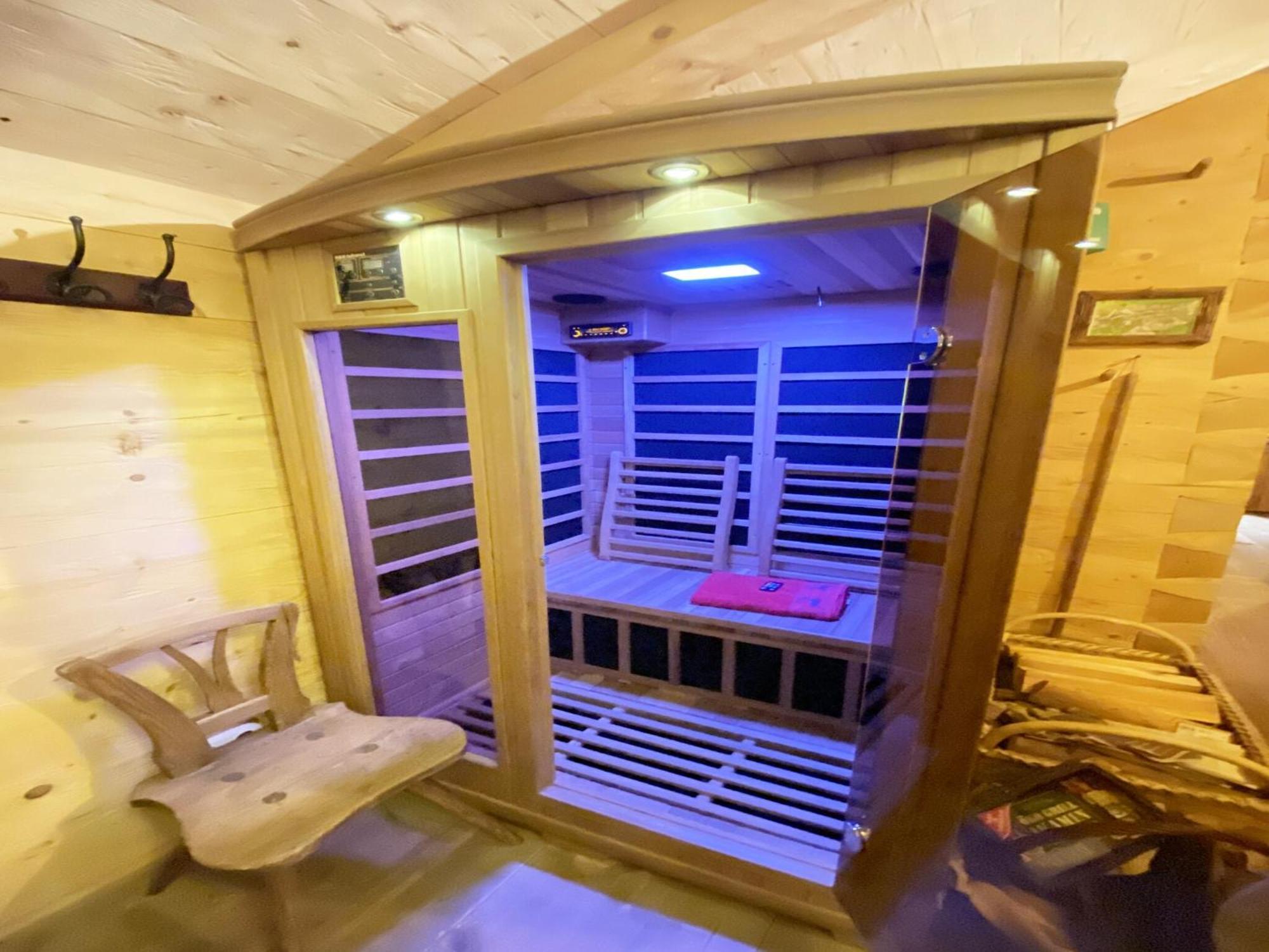 Eco Friendly Chalet Near The Lake In Asten Tittmoning Exterior photo