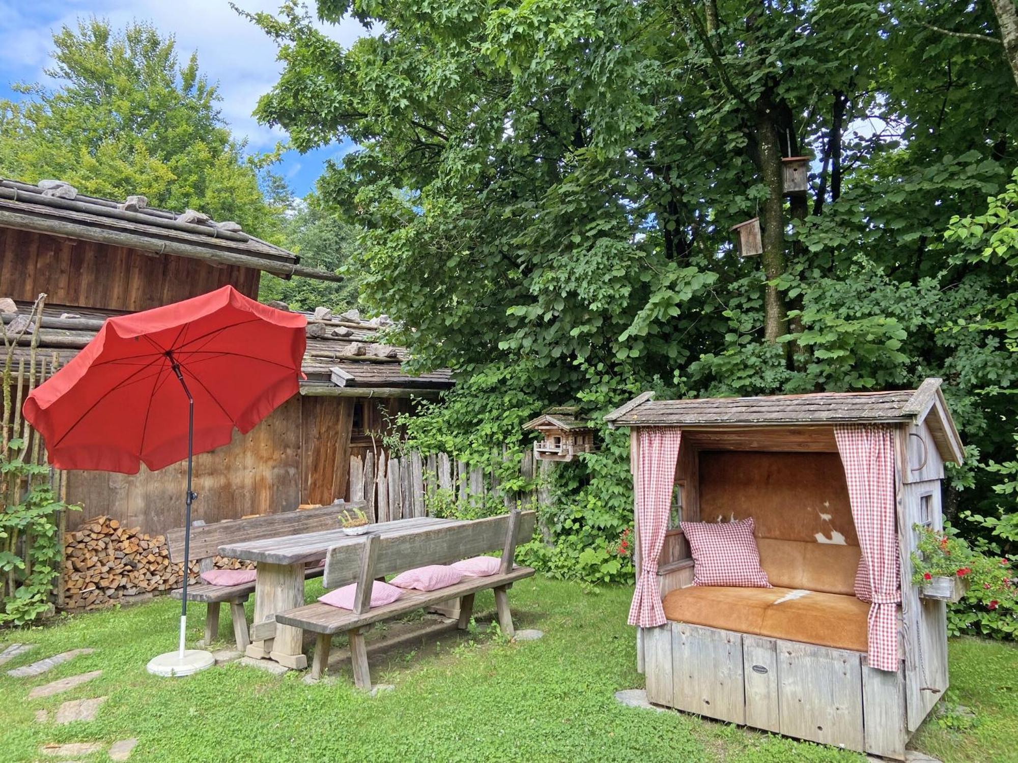 Eco Friendly Chalet Near The Lake In Asten Tittmoning Exterior photo