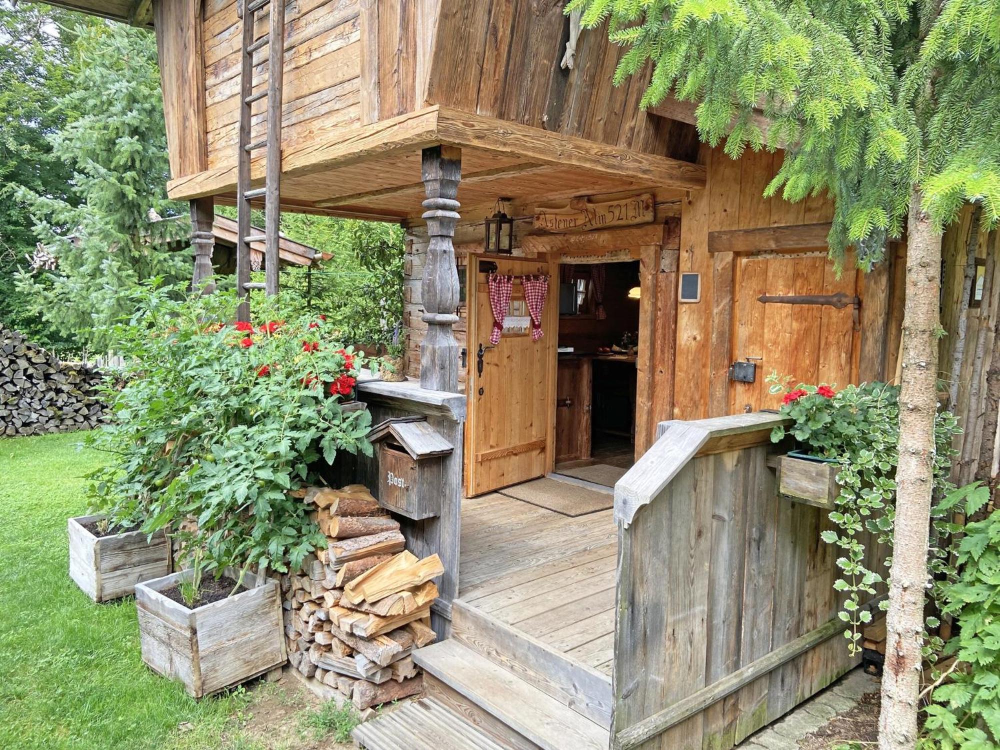 Eco Friendly Chalet Near The Lake In Asten Tittmoning Exterior photo